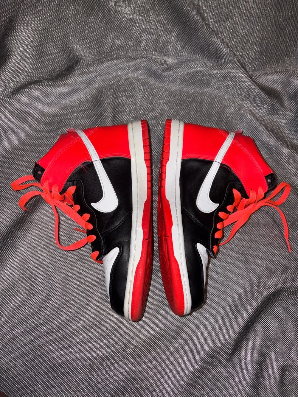 Nike Dunks High Knicks size 4.5Y
